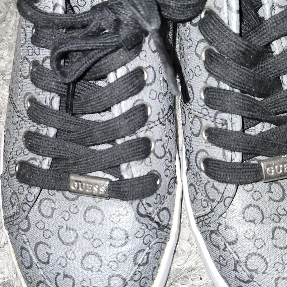 9 - GUESS Women's Black and Gray Logo Sneakers - Like NEW , Only Worn Once